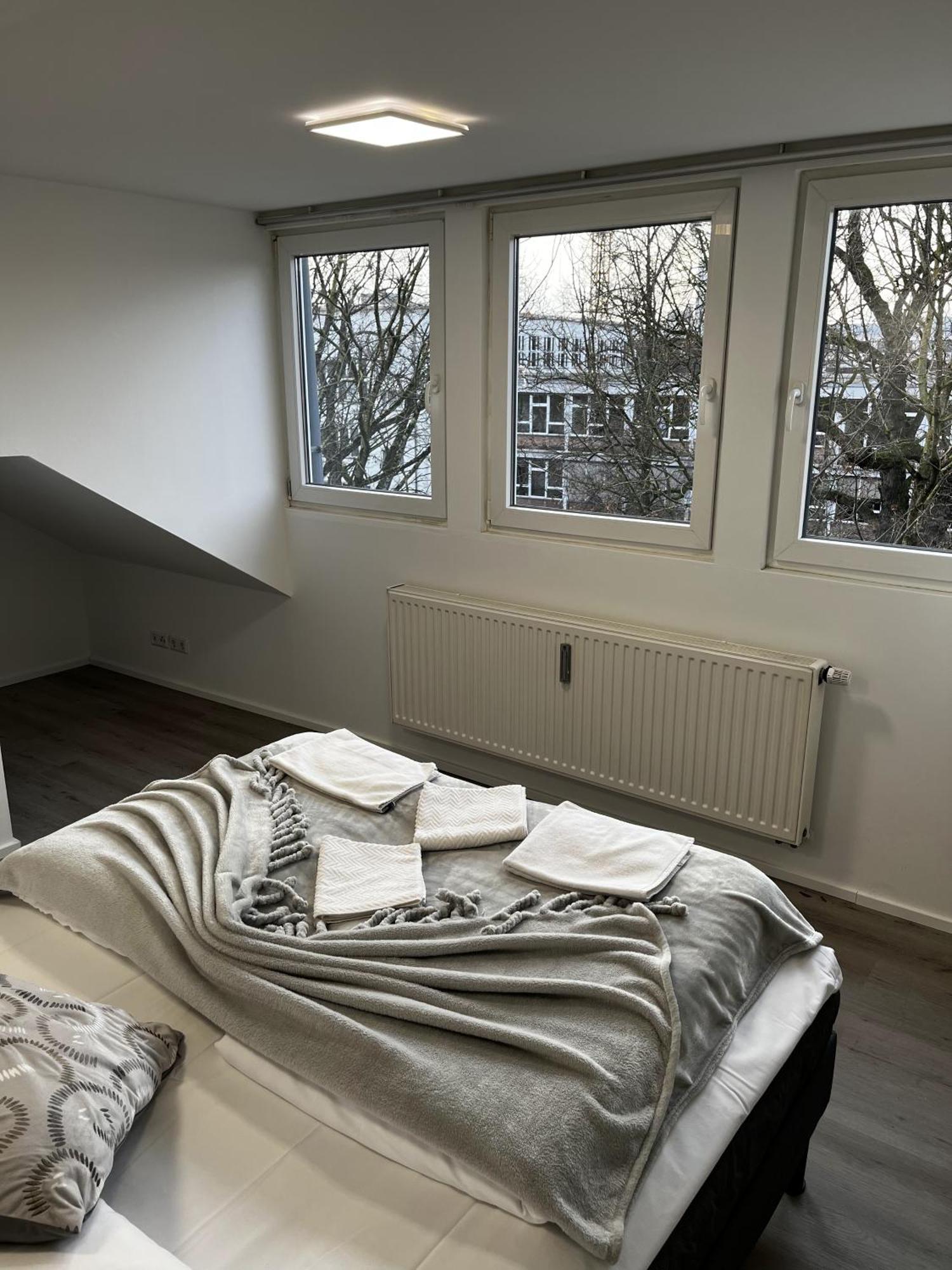 City Apartment On The Rhine, Cologne Extérieur photo